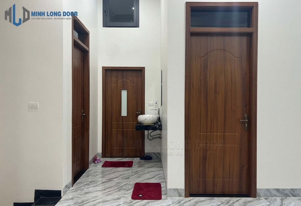 Cửa nhựa composite chống nước tuyệt đối phù hợp với nhà vệ sinh